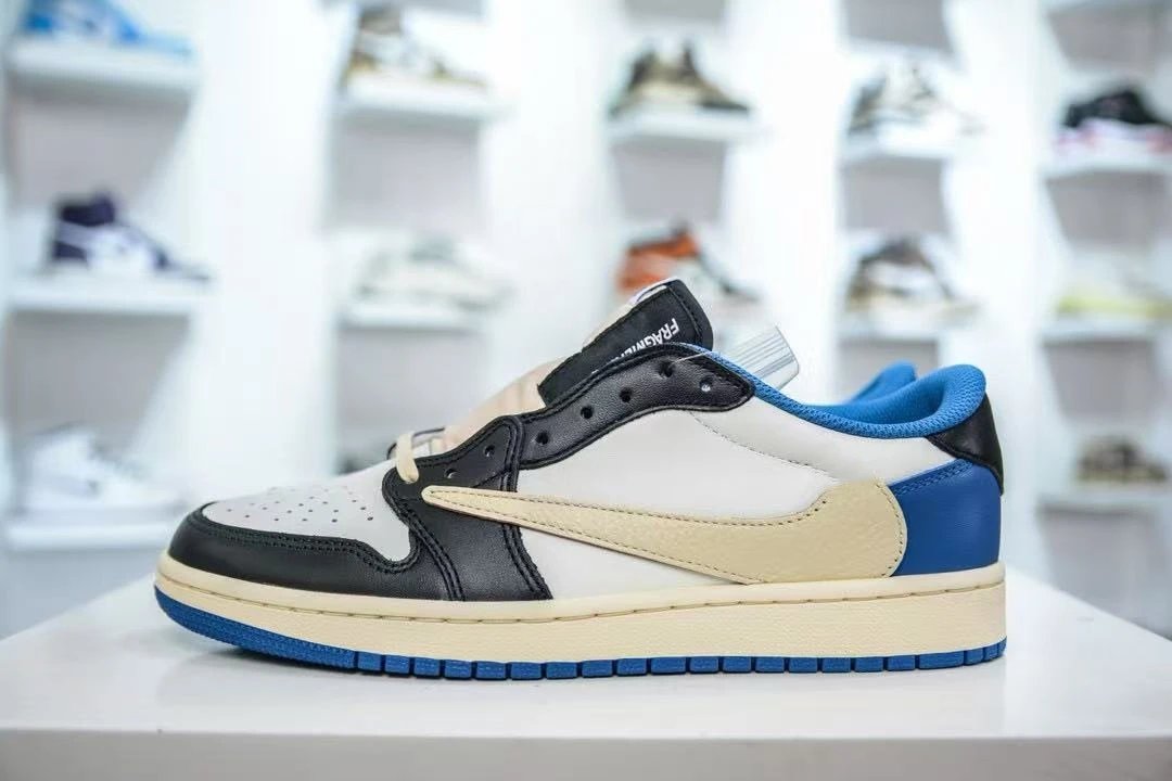Air Jordan 1 Low Tra