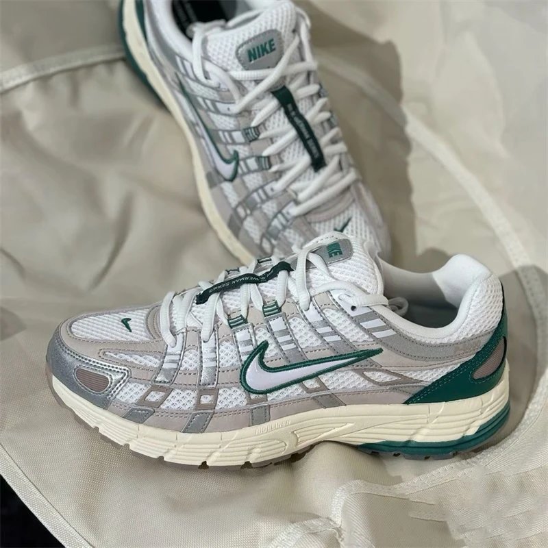 Nike Men's Classic Comfortable Soft Stretch Dad Shoes photo 5