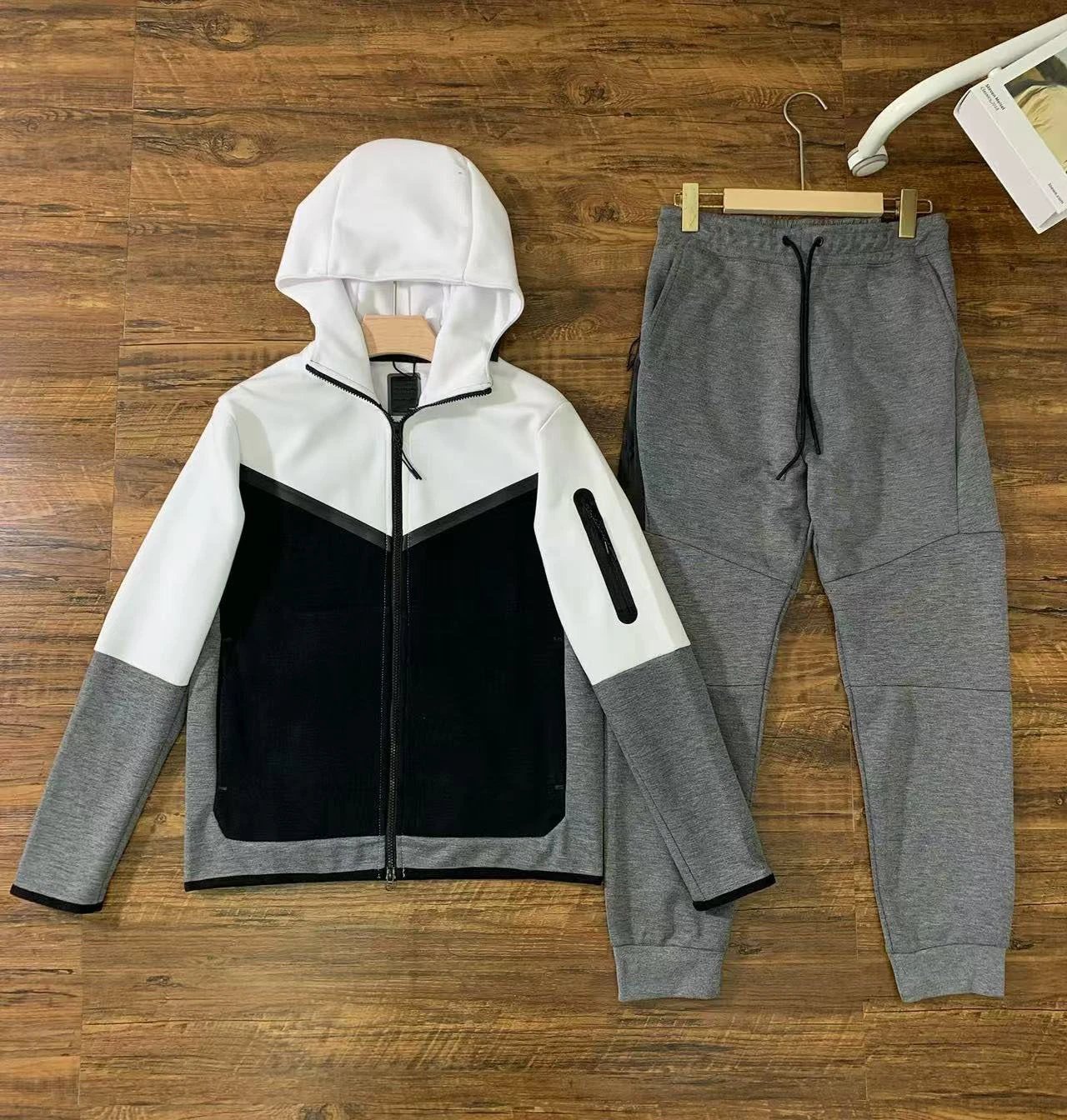 Nike Tech Fleece Whi