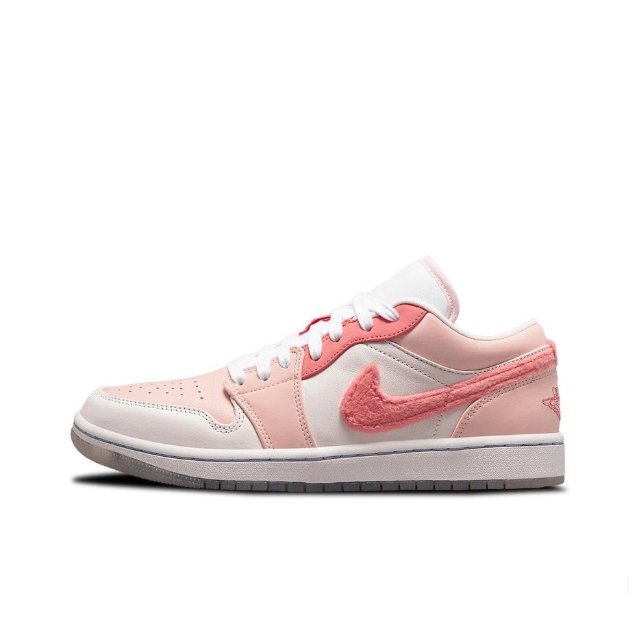 Air Jordan 1 Low Pin