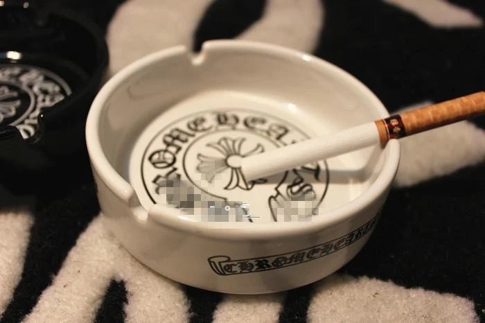 Ashtray photo 5
