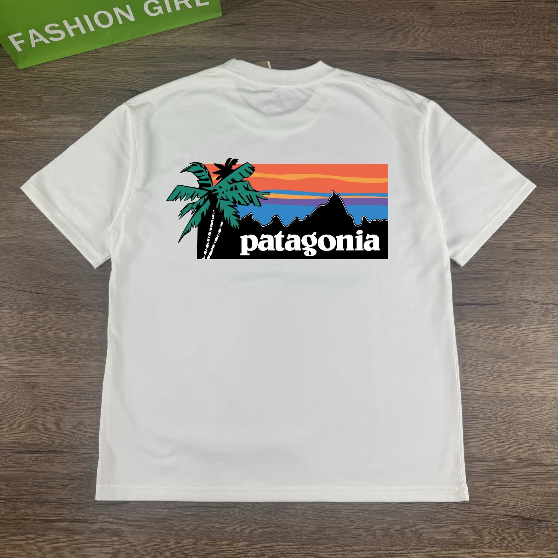 Patagonia Palm Tree 