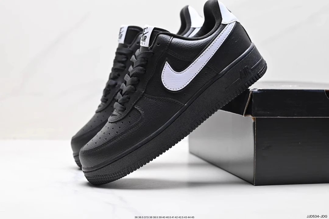 Nike Air Force 1 Supreme Joint Sneaker photo 8