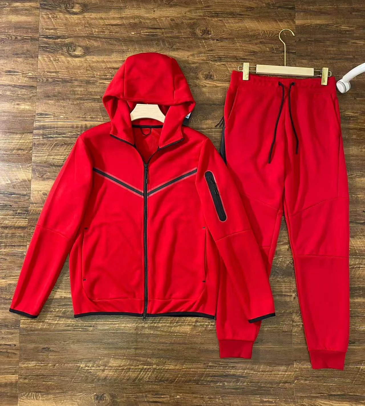 Nike Tech Fleece Red