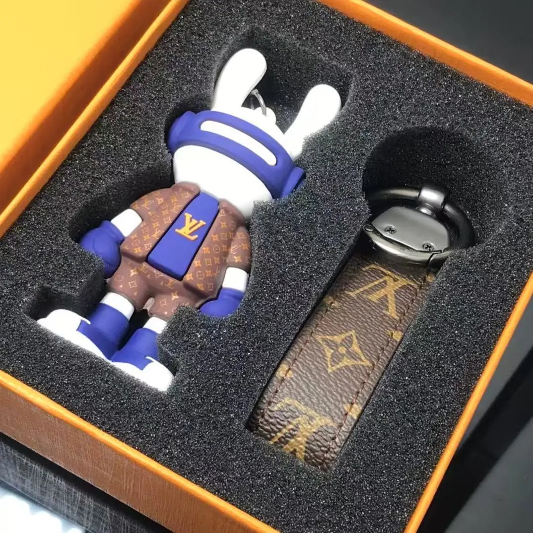 Louis Vuitton Brown 