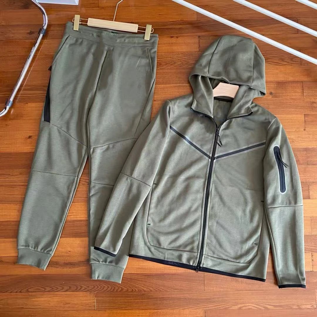 Nike Tech Olive Jack