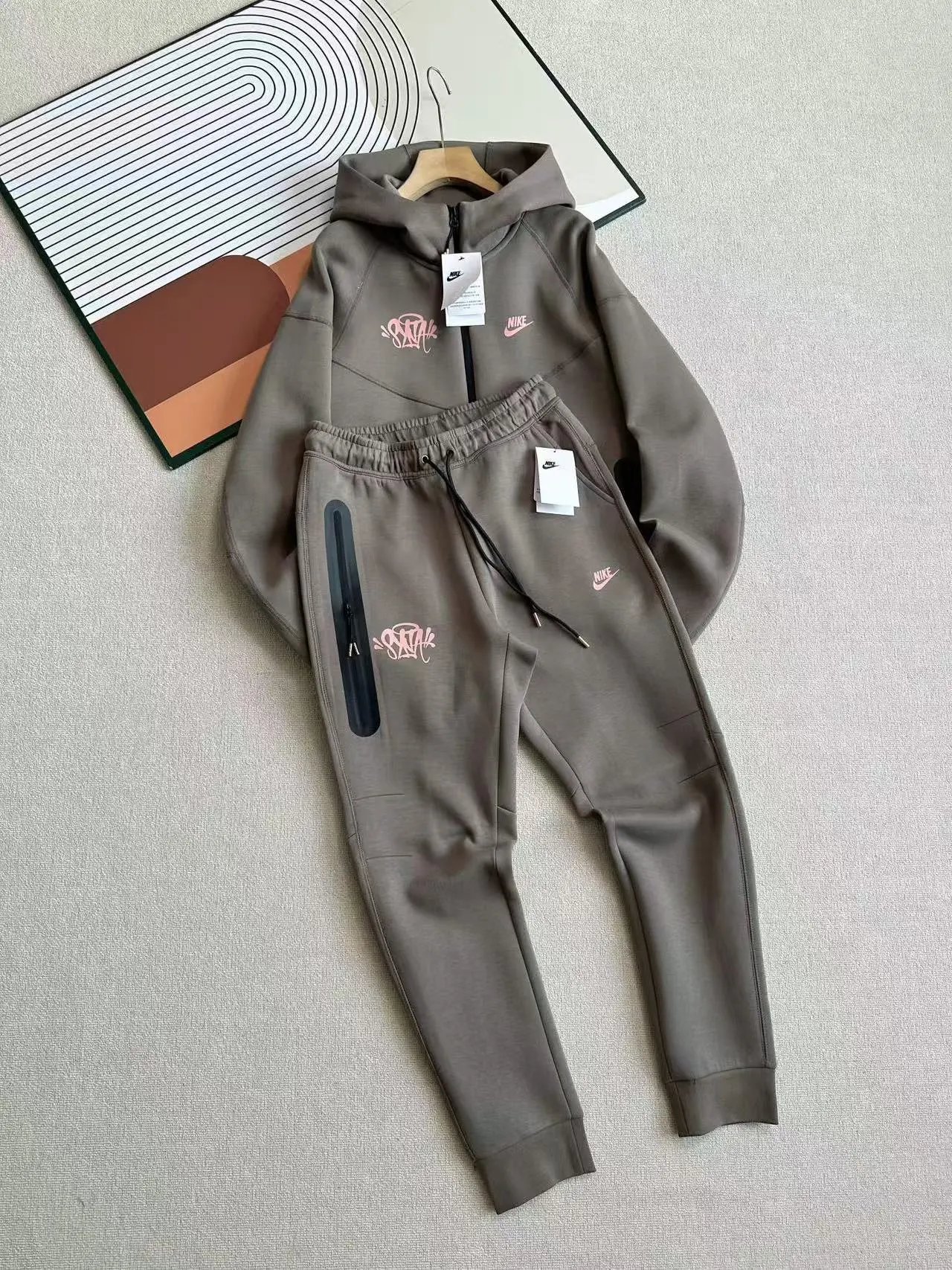 Nike Tech Fleece Gra