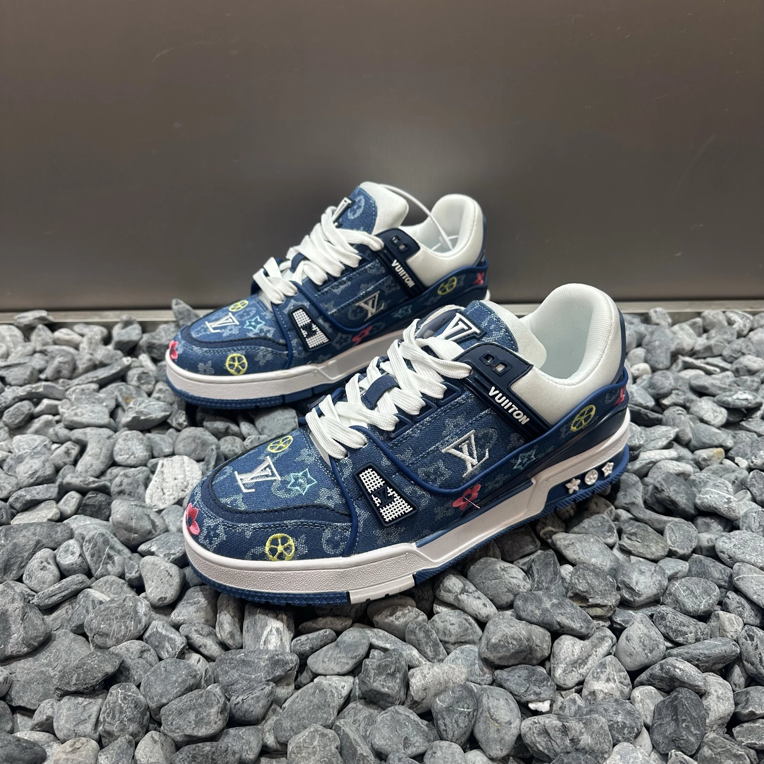 Louis Vuitton Trainer Sneakers photo 3