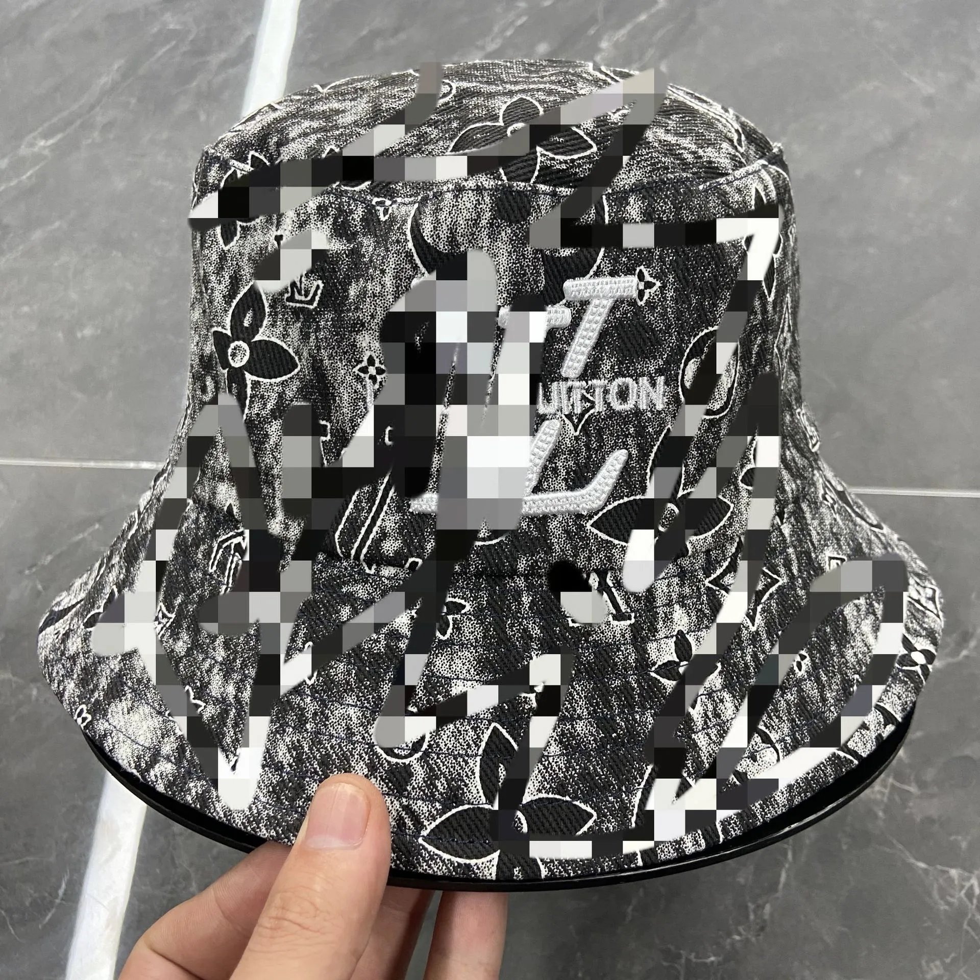 Louis Vuitton Fisherman's Hat photo 2