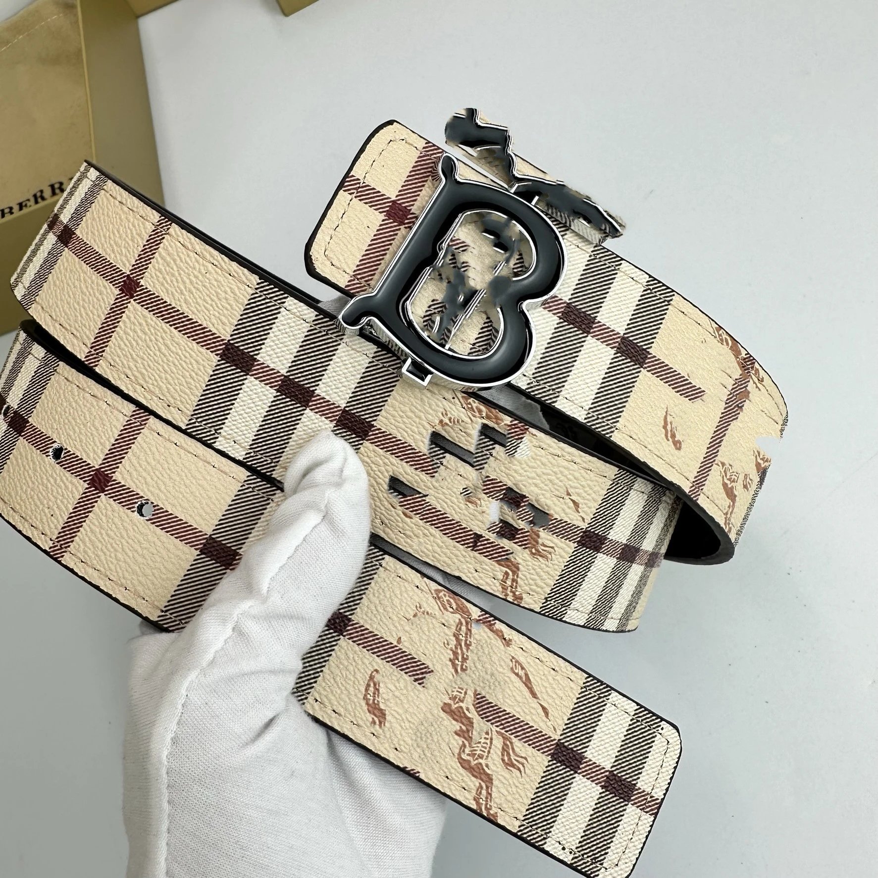 Burberry Check Beige