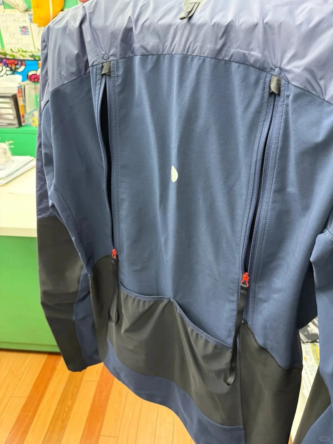 ASICS Jackets Hooded Sports Jacket image 4