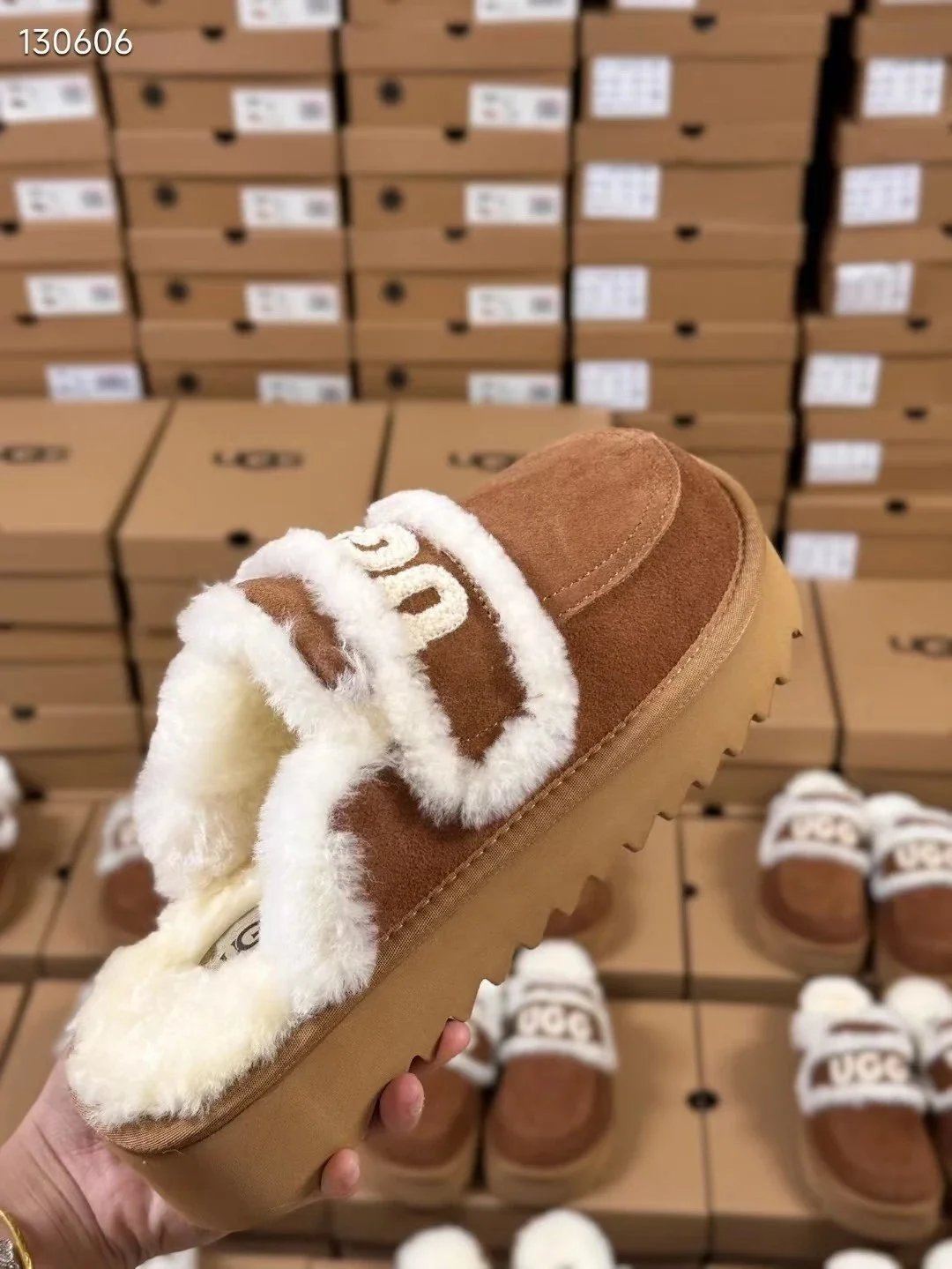 UGG Tazz Slippers [40 styles]
