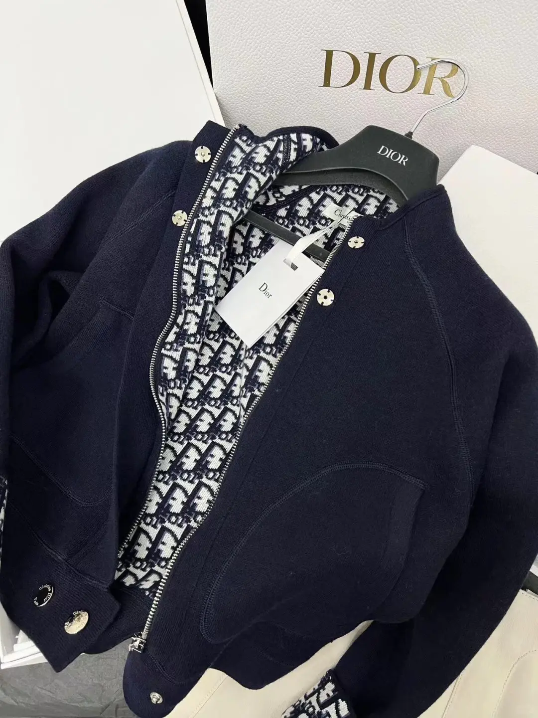 Dior hooded jacket (zipper style) 7