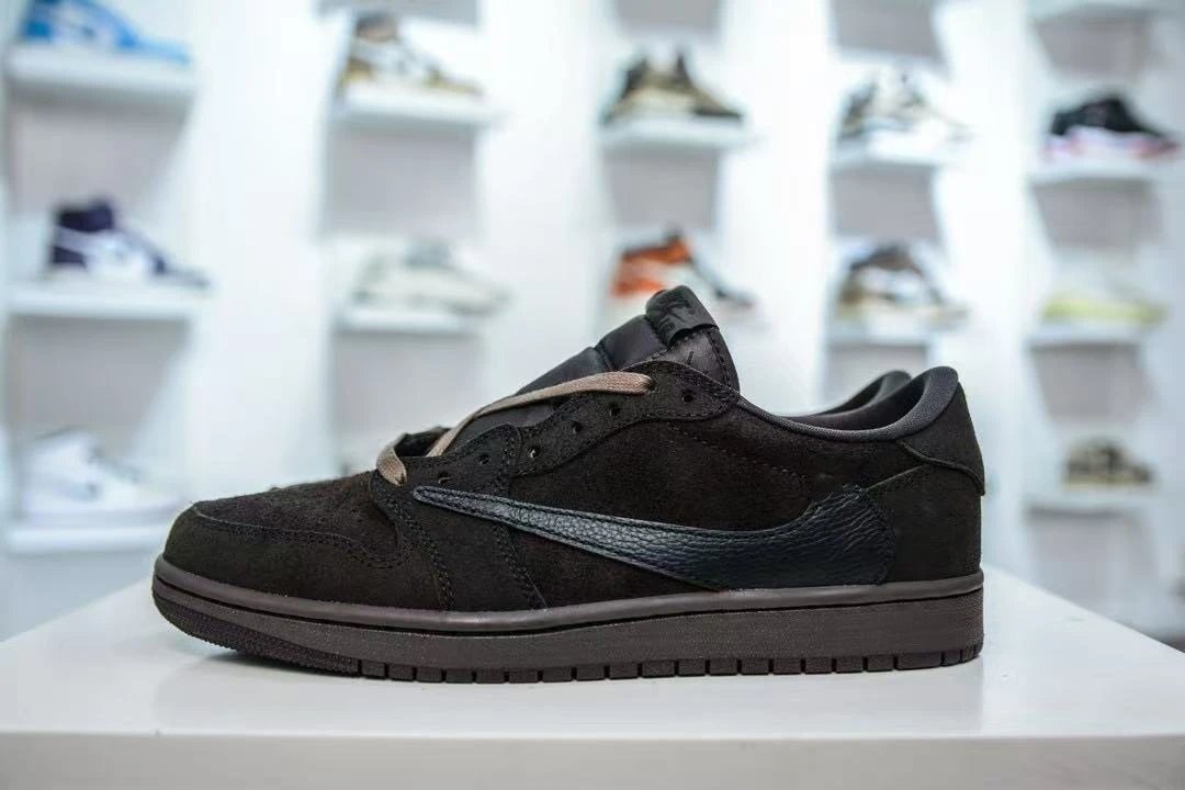 Air Jordan 1 Retro Low OG SP photo 8