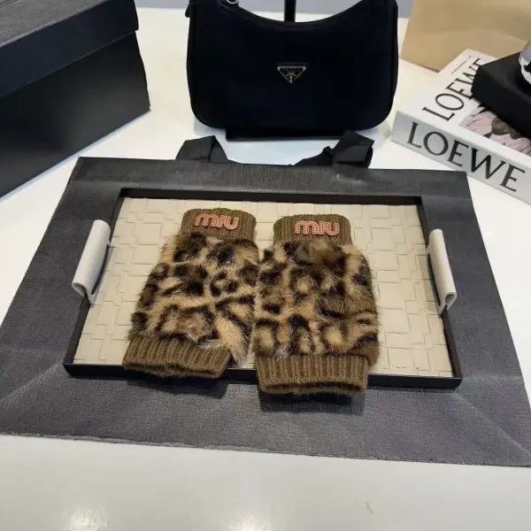 Miu Miu Leopard-Print Faux Fur Fingerless Gloves Brown - 1