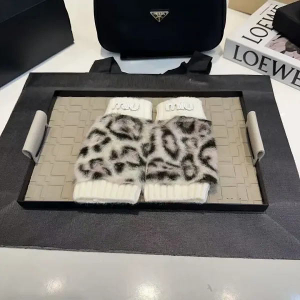 Miu Miu Leopard-Print Faux Fur Wrist Warmers White Gloves - 1