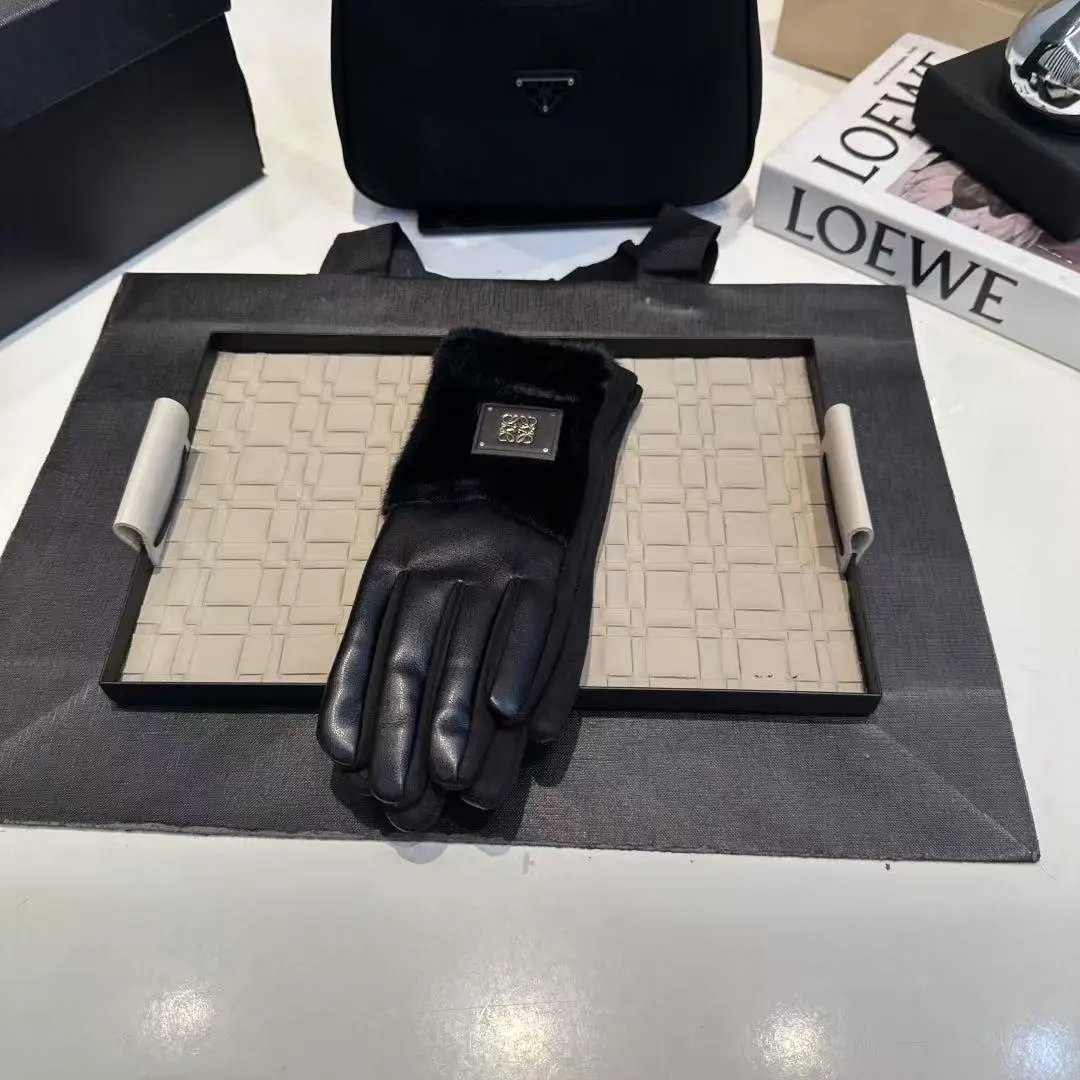 Dior Leather Gloves with Horsebit Buckle Black Gloves - 7