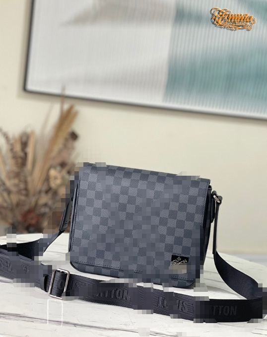 N42710 Black Grid