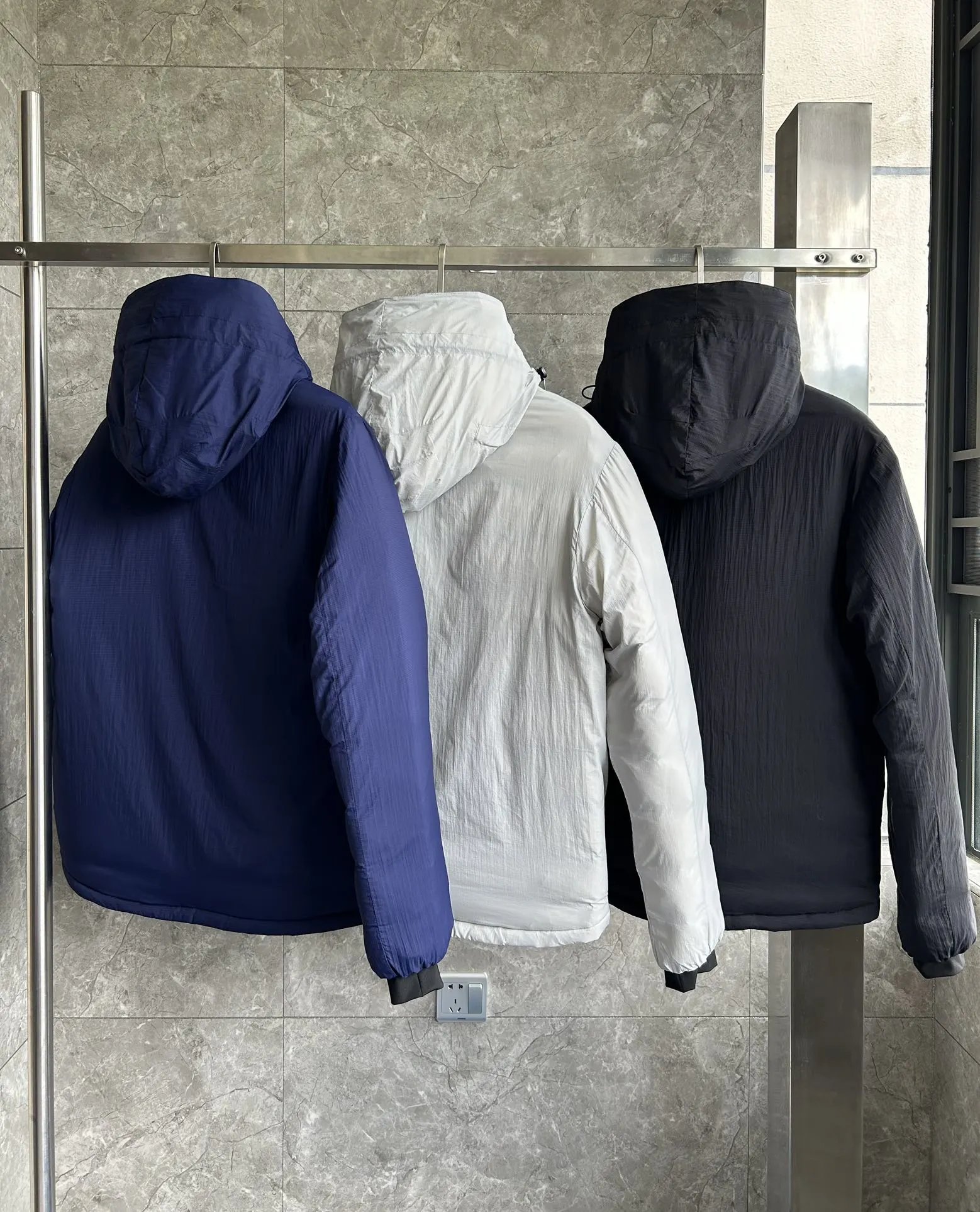 5078M  Lodge mens hooded lightweight 4