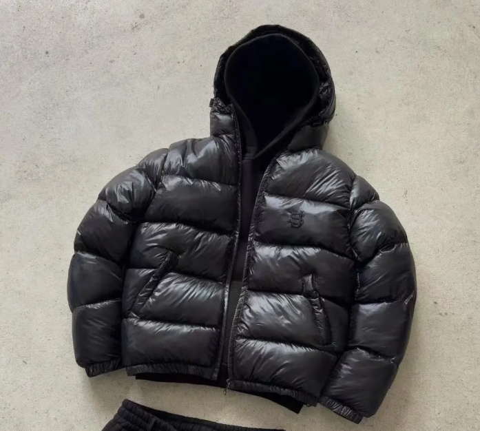 Corteiz Mixed hooded puffer jackets, zip hoodies, and tracksuits image 6
