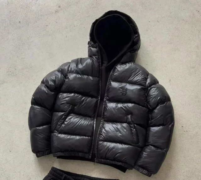 Corteiz Mixed hooded puffer jackets, zip hoodies, and tracksuits product detail image 6
