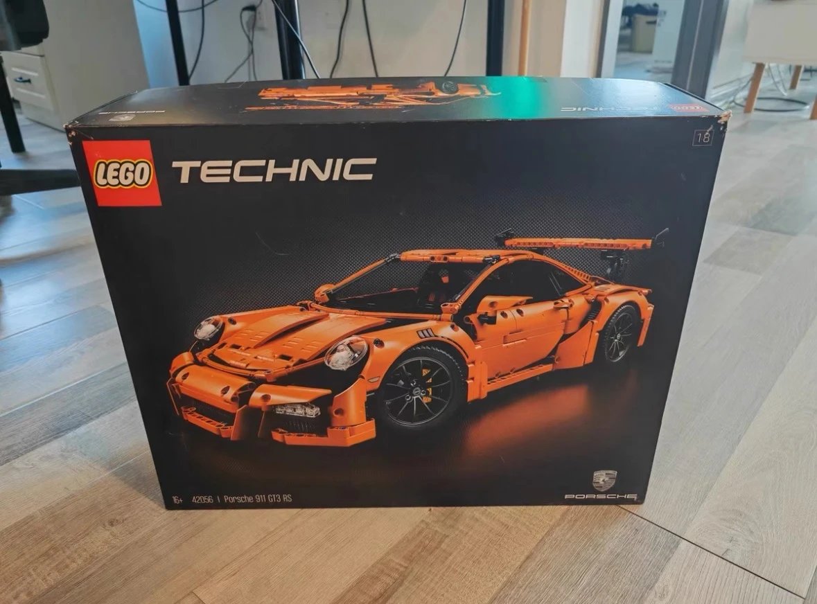 LEGO® Set with Logo, Ships in 5–6 Days (No Returns or Exchanges After Purchase)