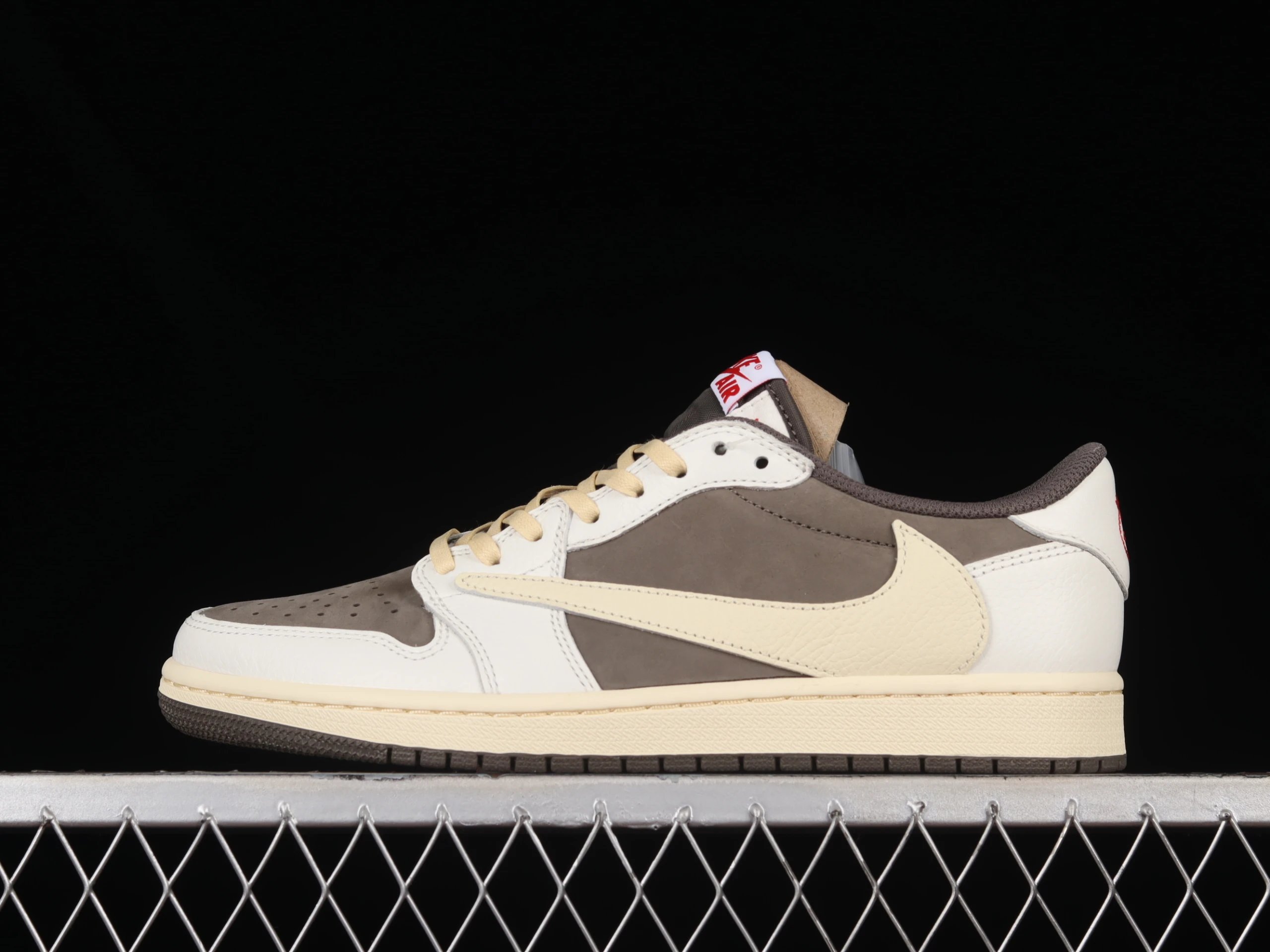 Nike x Travis Scott Air Jordan 1 Low OG 'Cactus Jack' Sneakers - 3