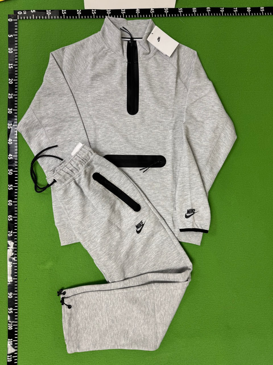 NIKE Grey