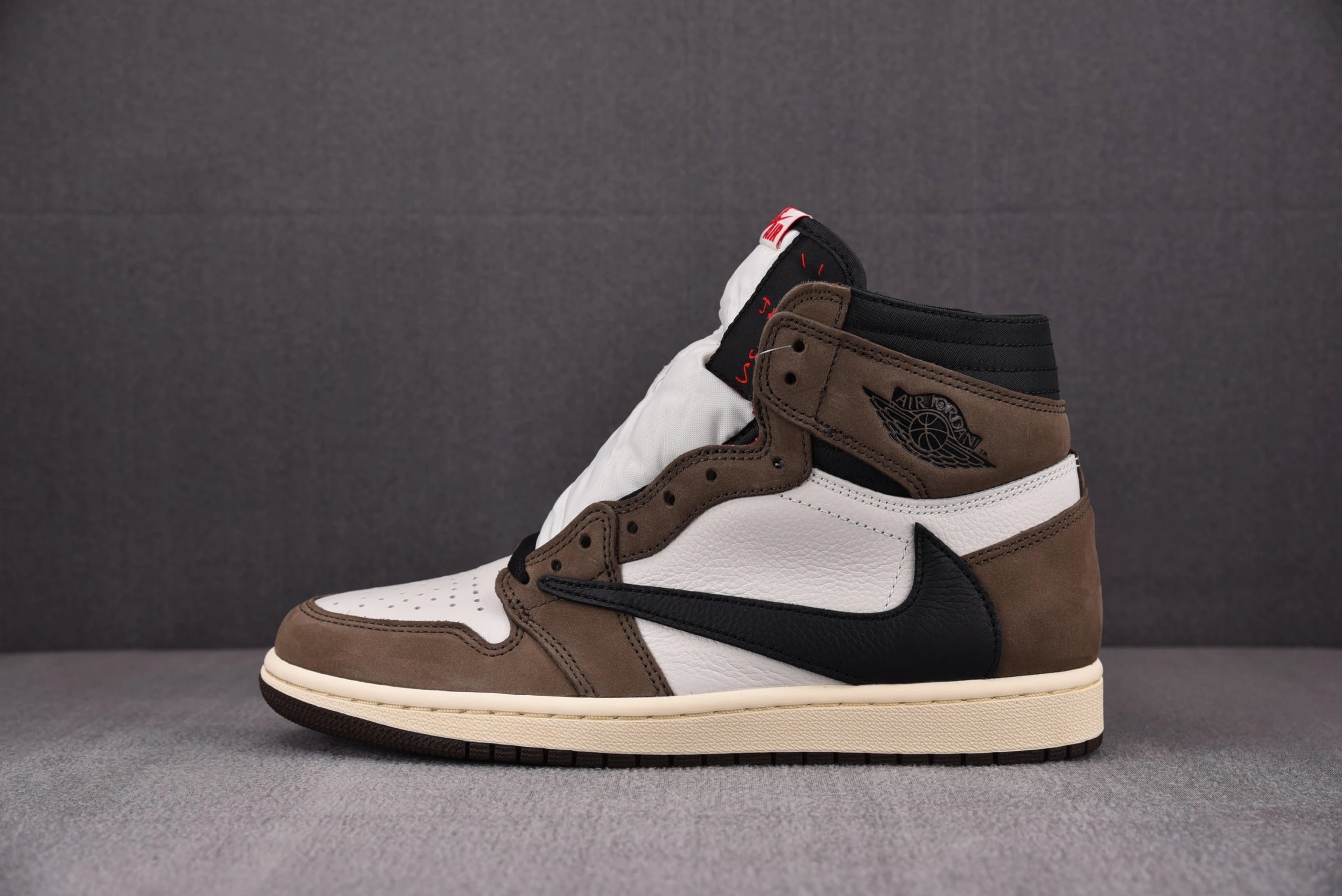 Dark Brown High Top Barbs CD4487-100
