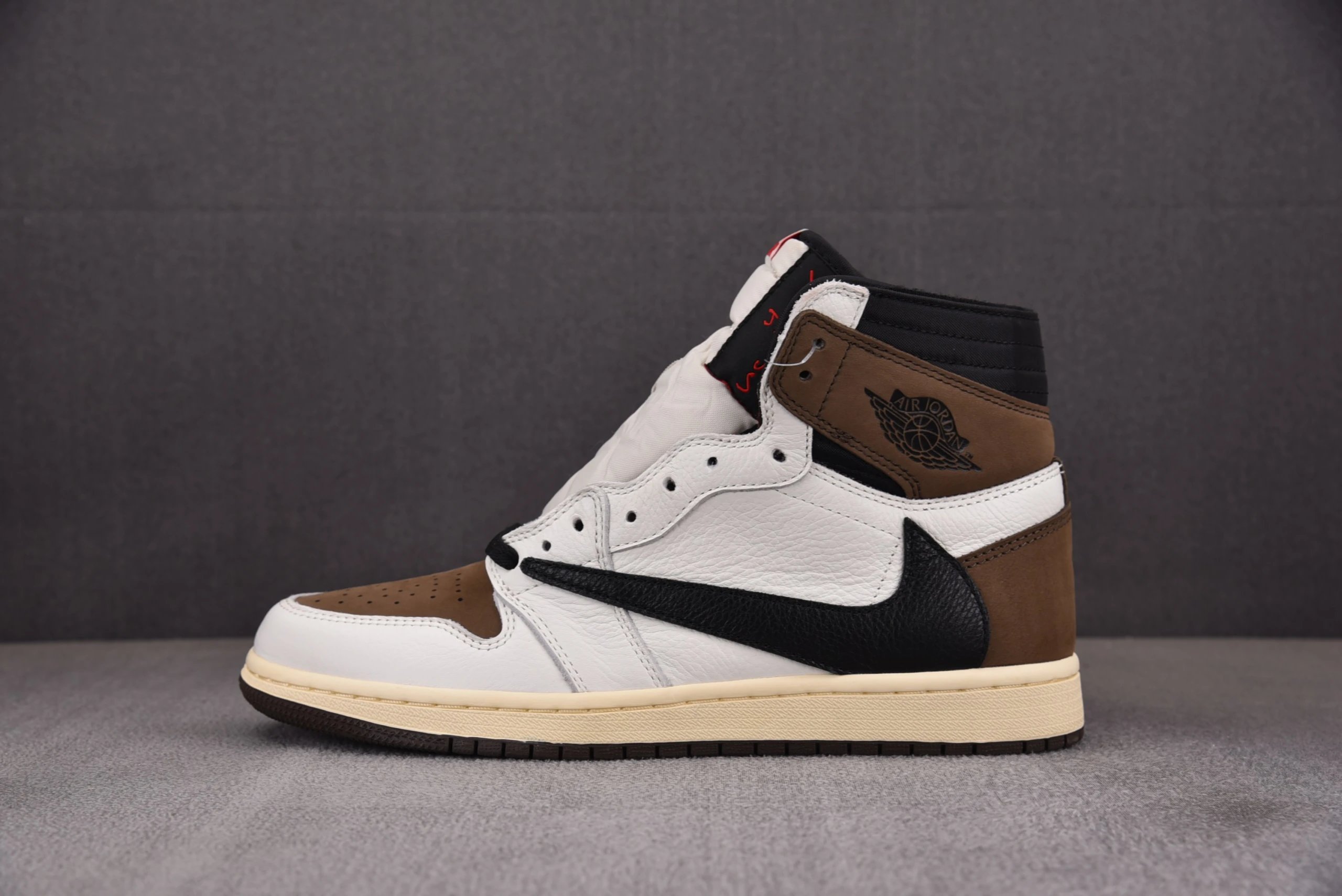 Mocha 2.0 White Dark Brown CD4487-100