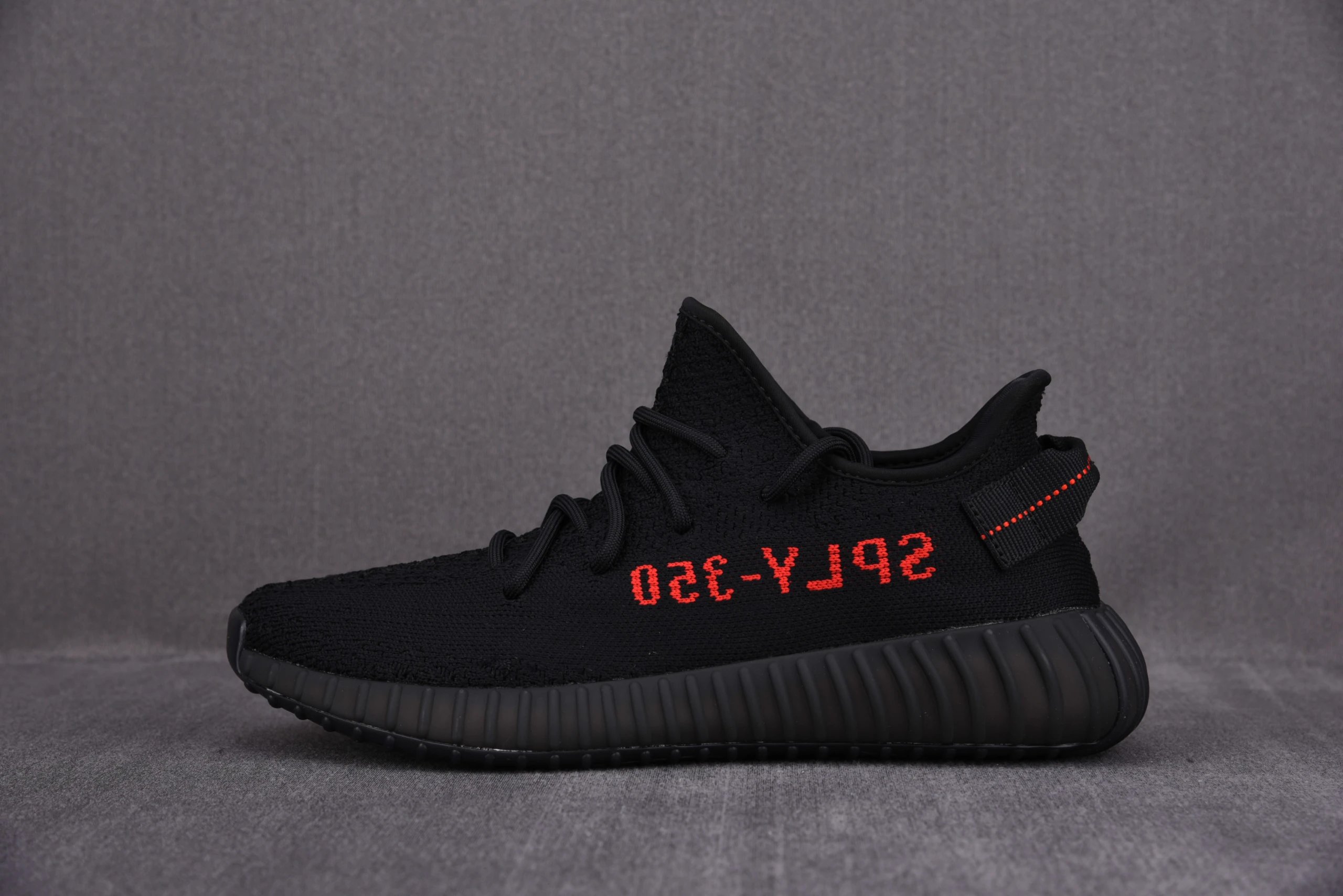Black and red text CP9652