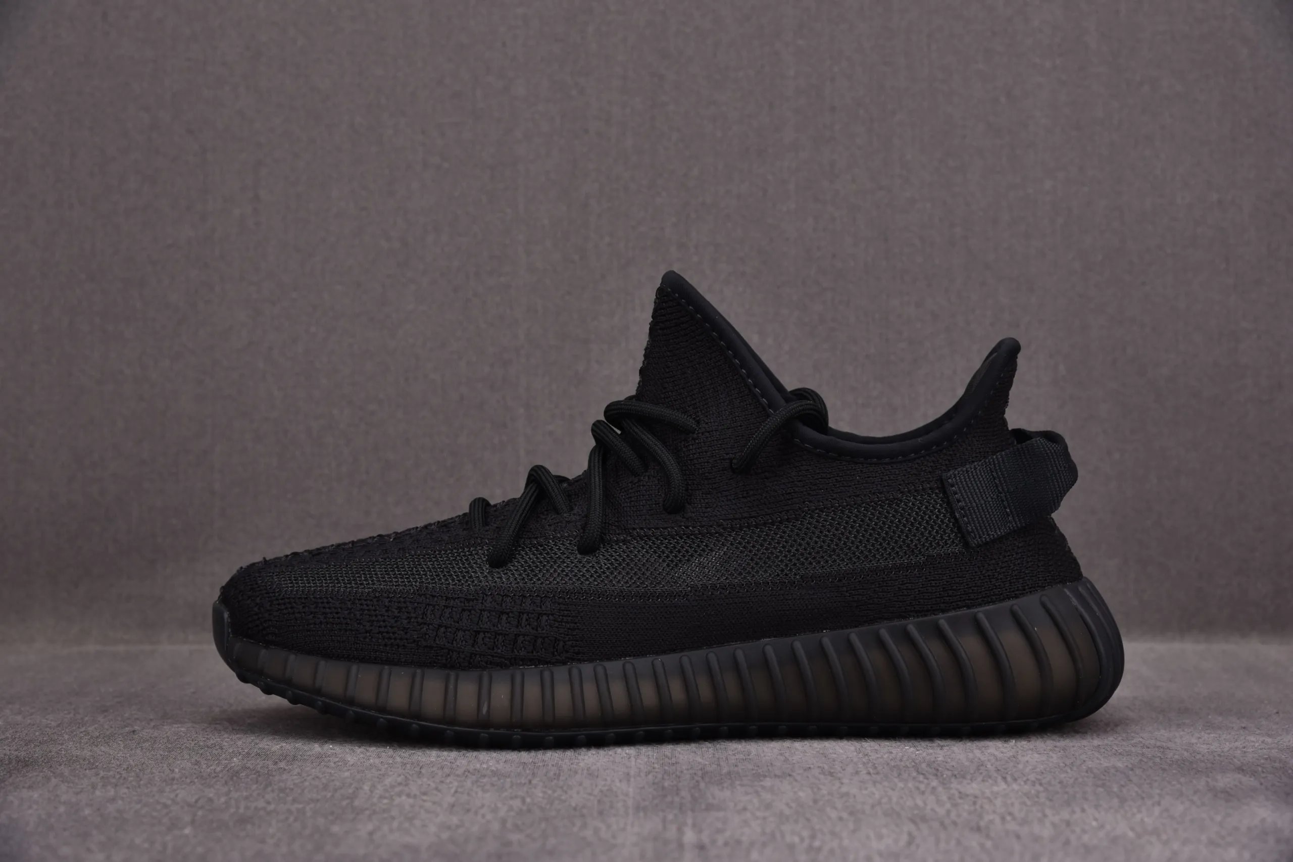 Black Onyx HQ4540