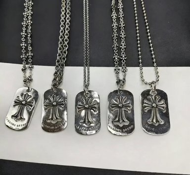 Cross Pendant Neckla