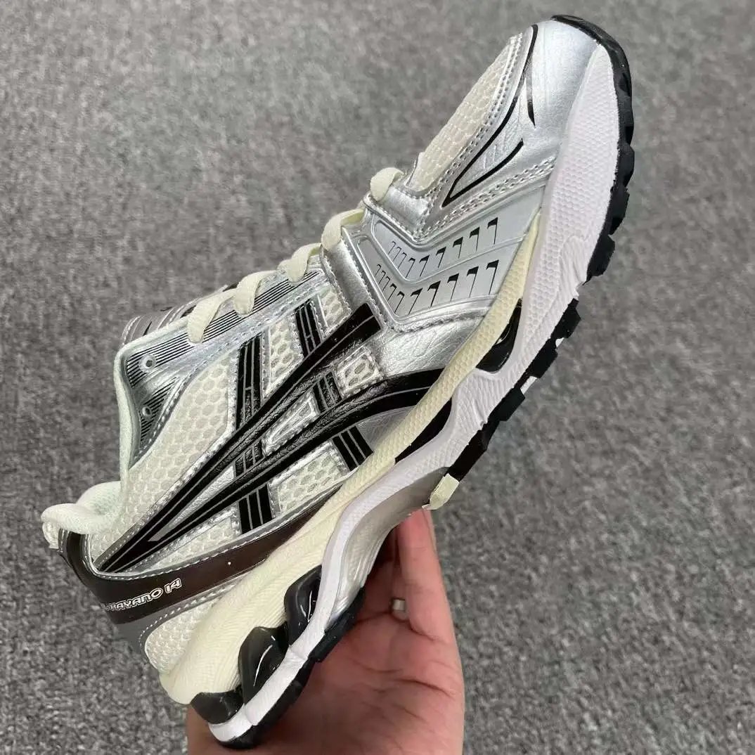 Black and White Silver 1201A019-101