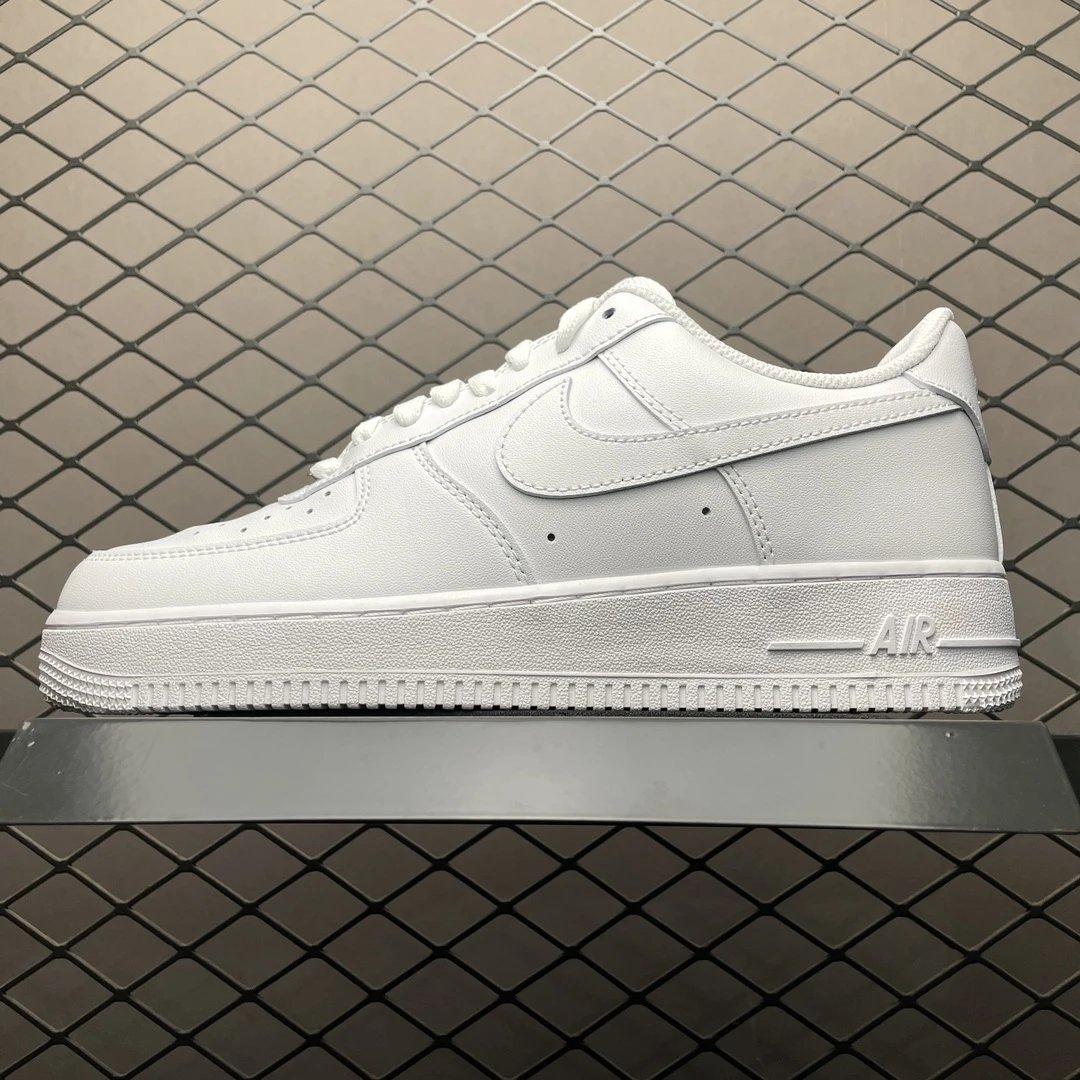 CW2288 111 White