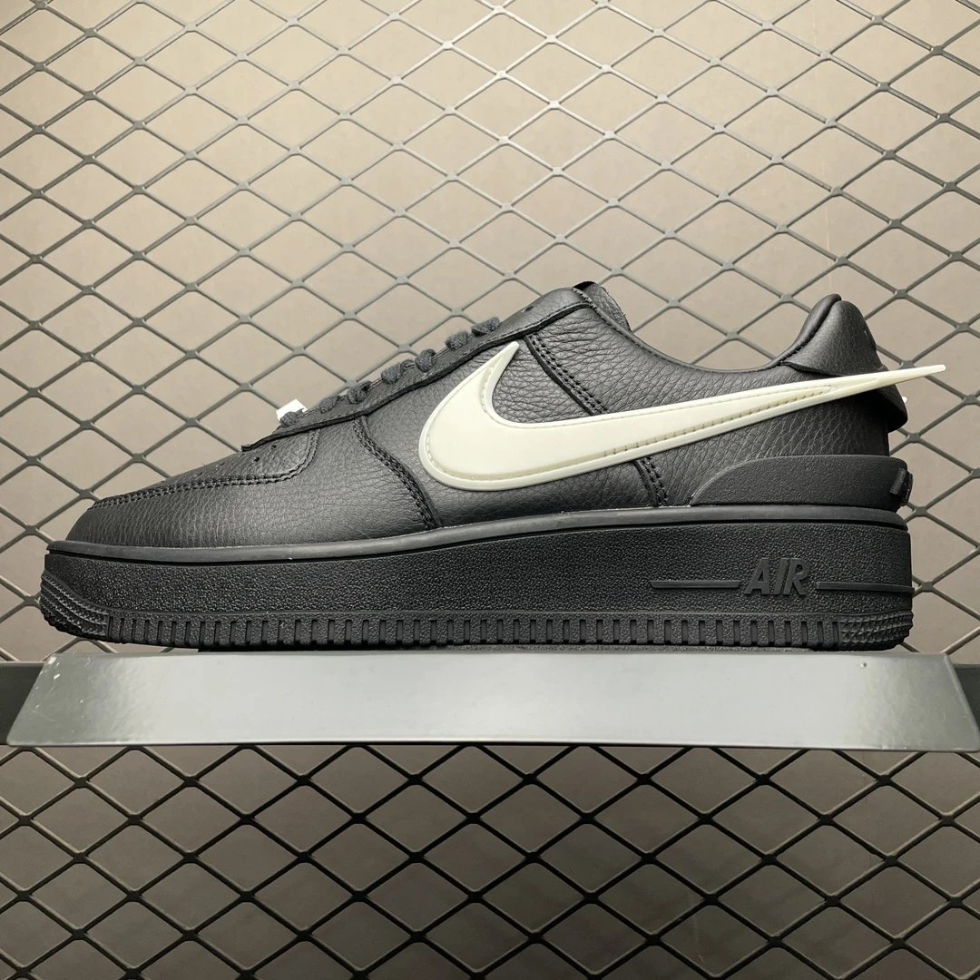DV3464-001 Big Swoosh Black