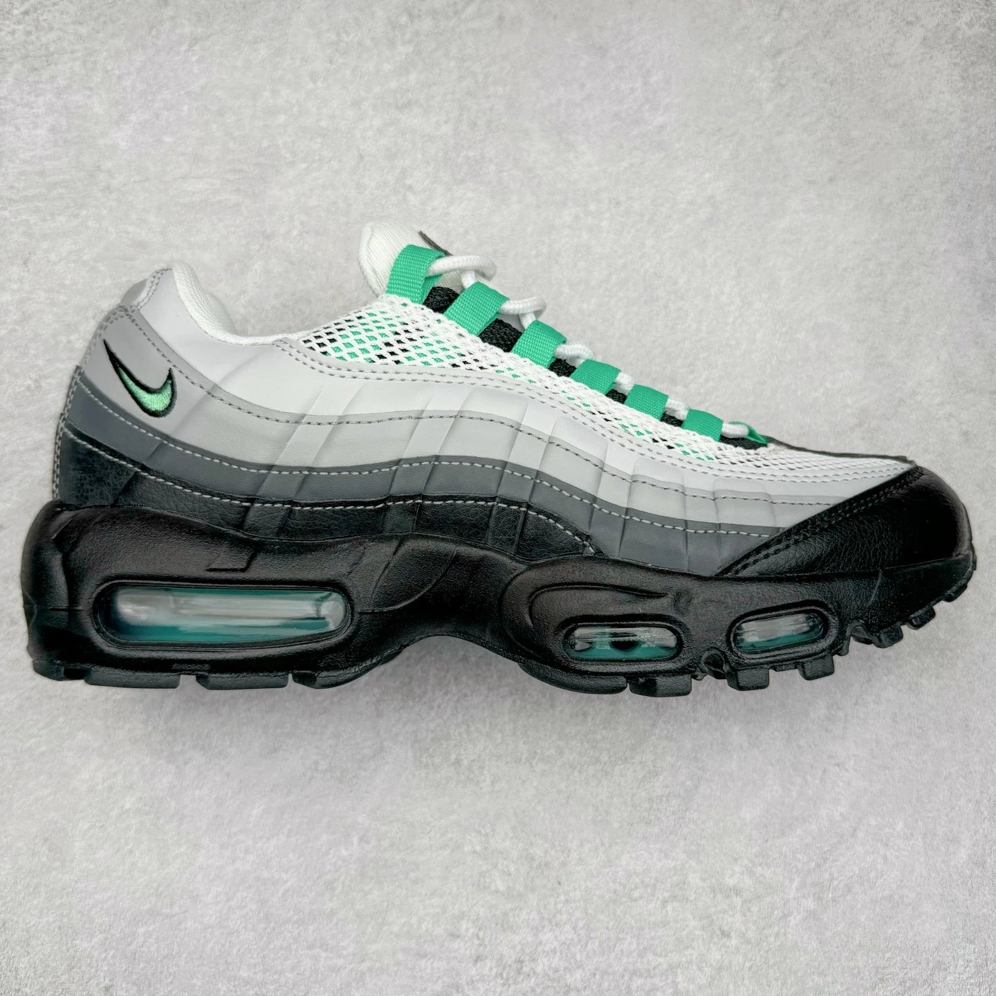 FM0622-003 Grey Black Green (Men's Shoes)