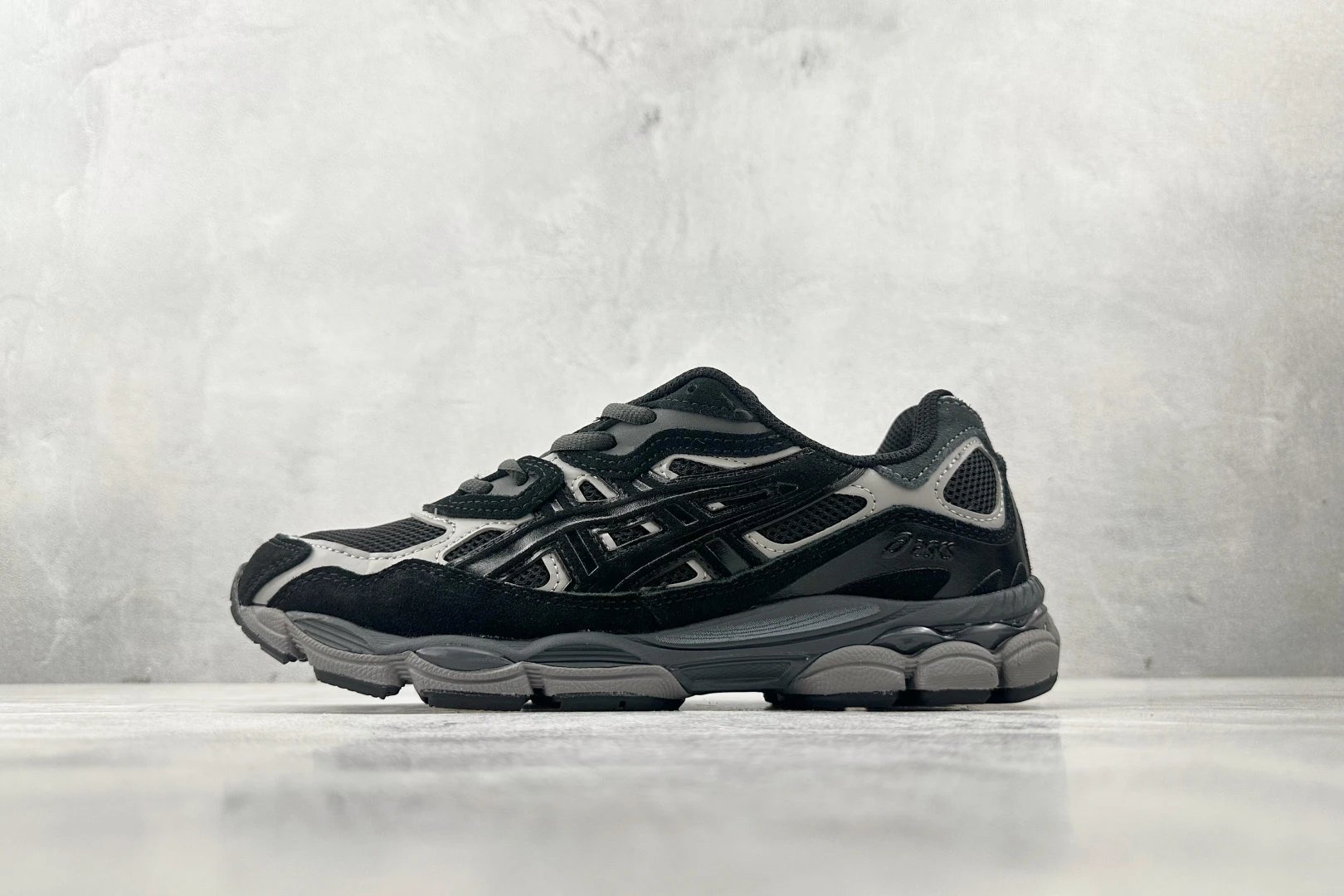 1201A789-020 BLACK Black Grey