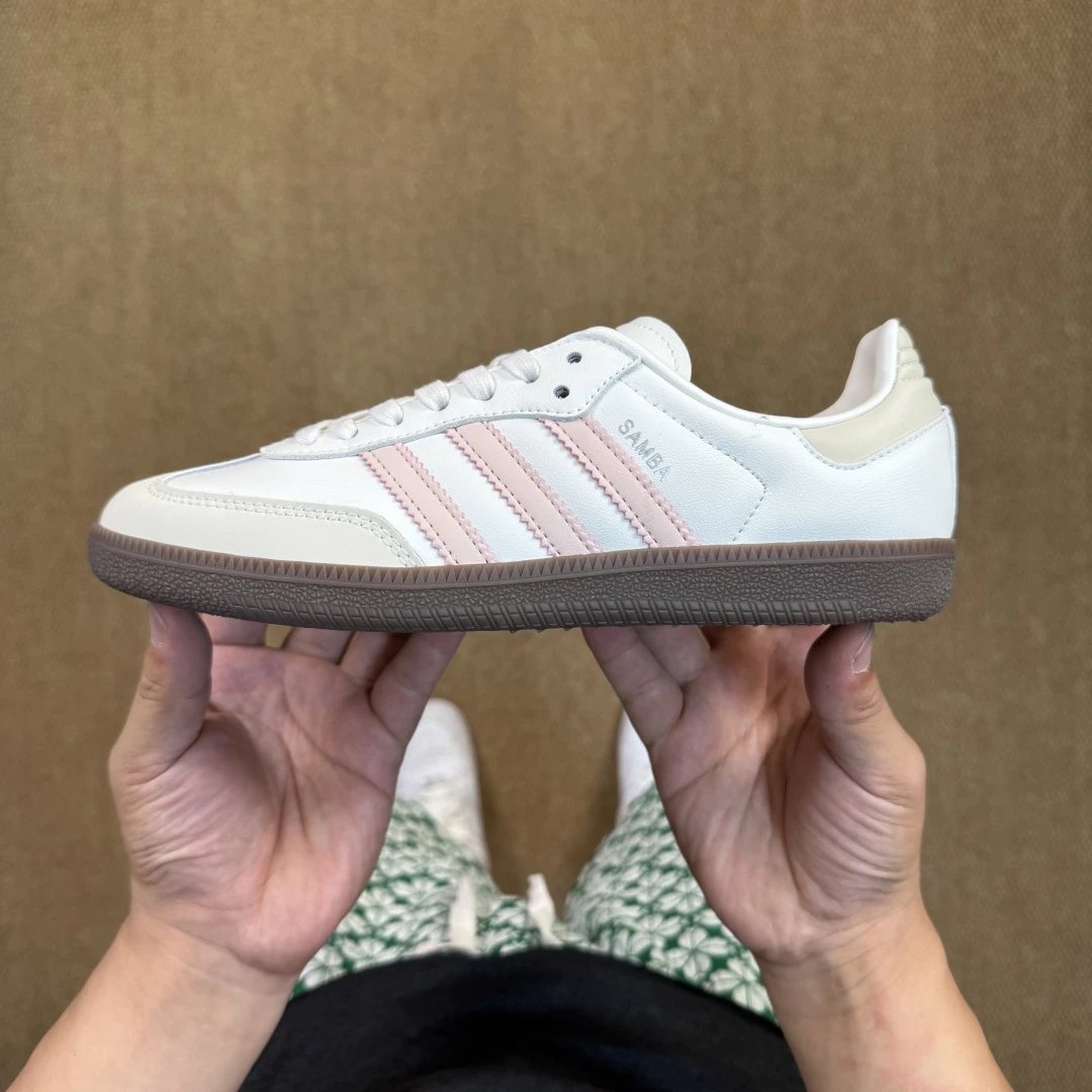 IH2751 White Pink