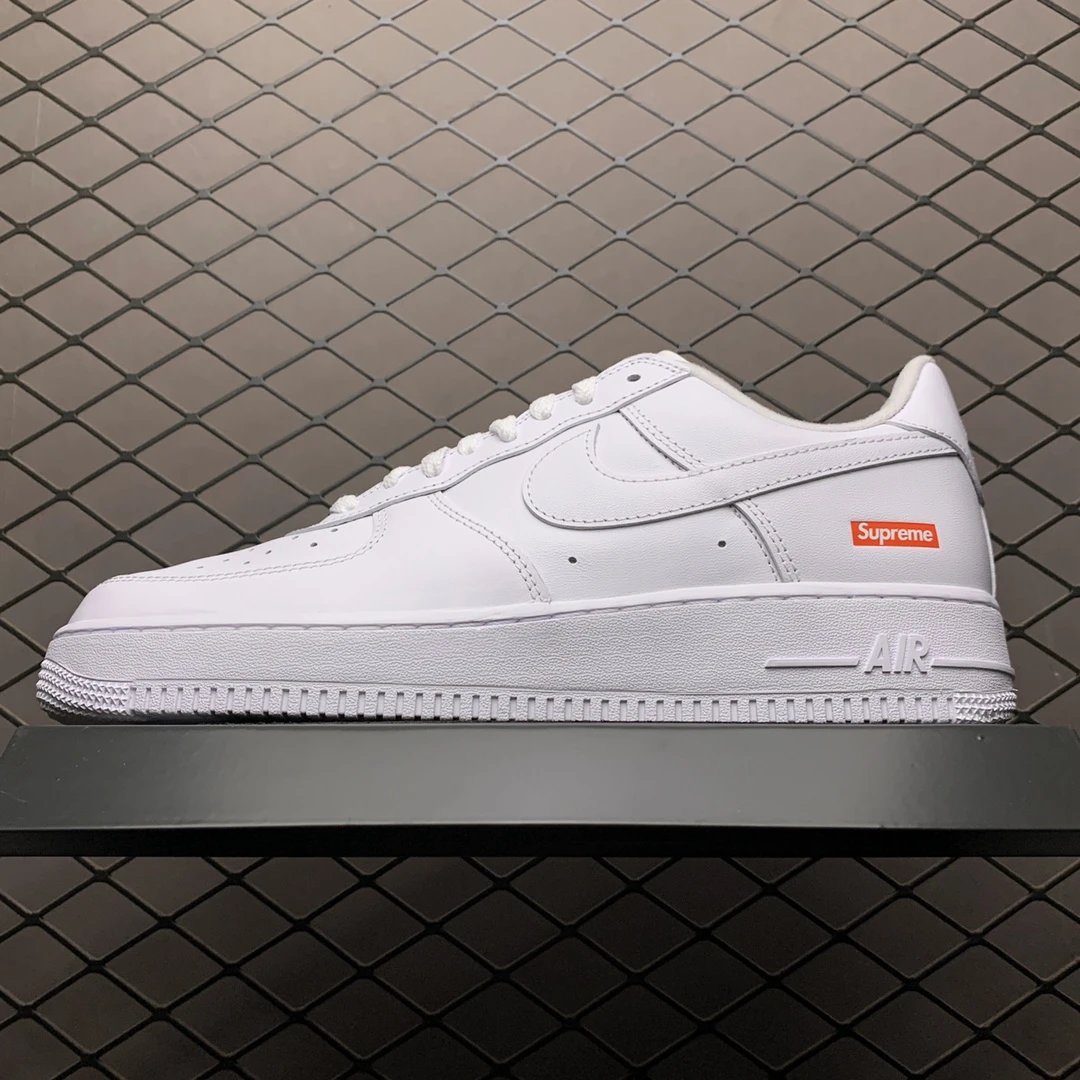 CU9225 100 White Suede