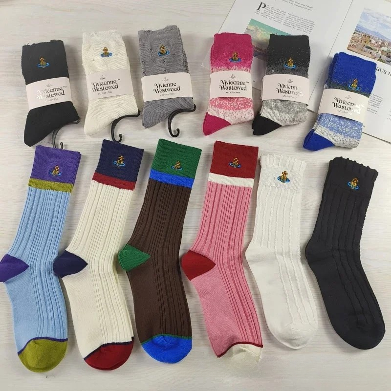 VWW Letter Mid-High Crew Socks