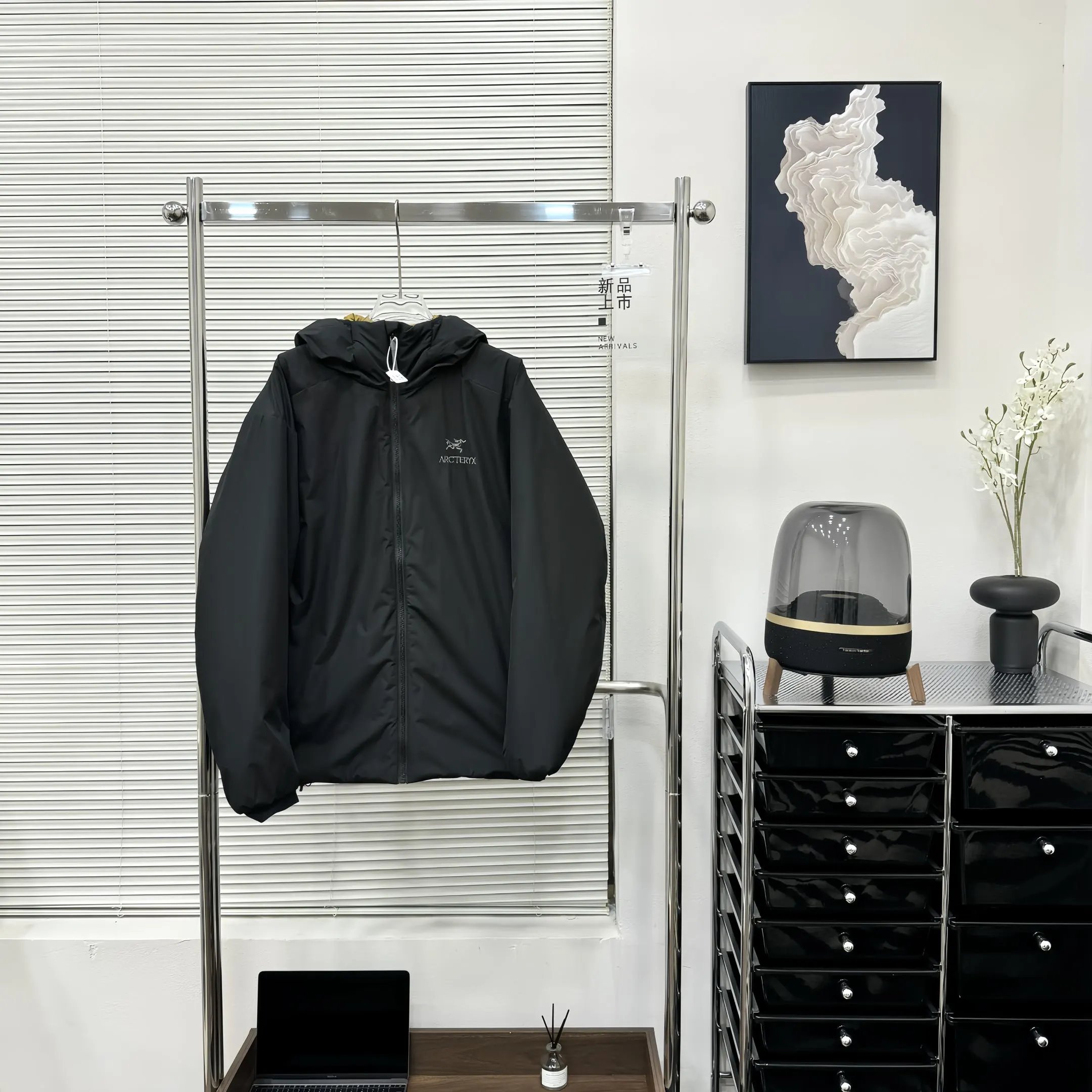 Black Black-White label SKU image