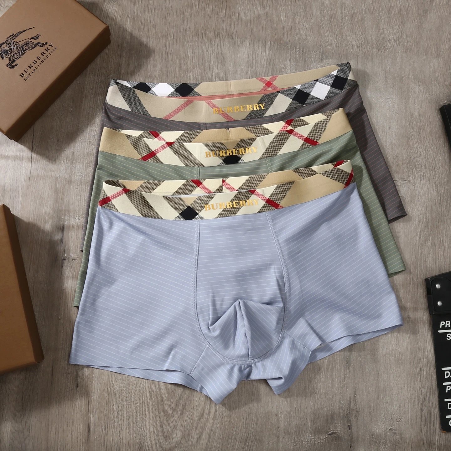 Burberry Men's Boxer Shorts Set