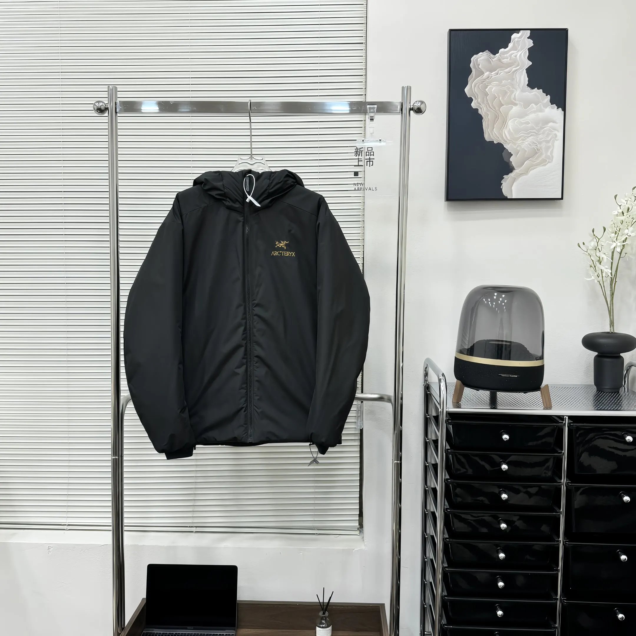 Black Black-Yellow mark SKU image