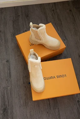 thumbnail for Yicheng-1028267 Wool boots