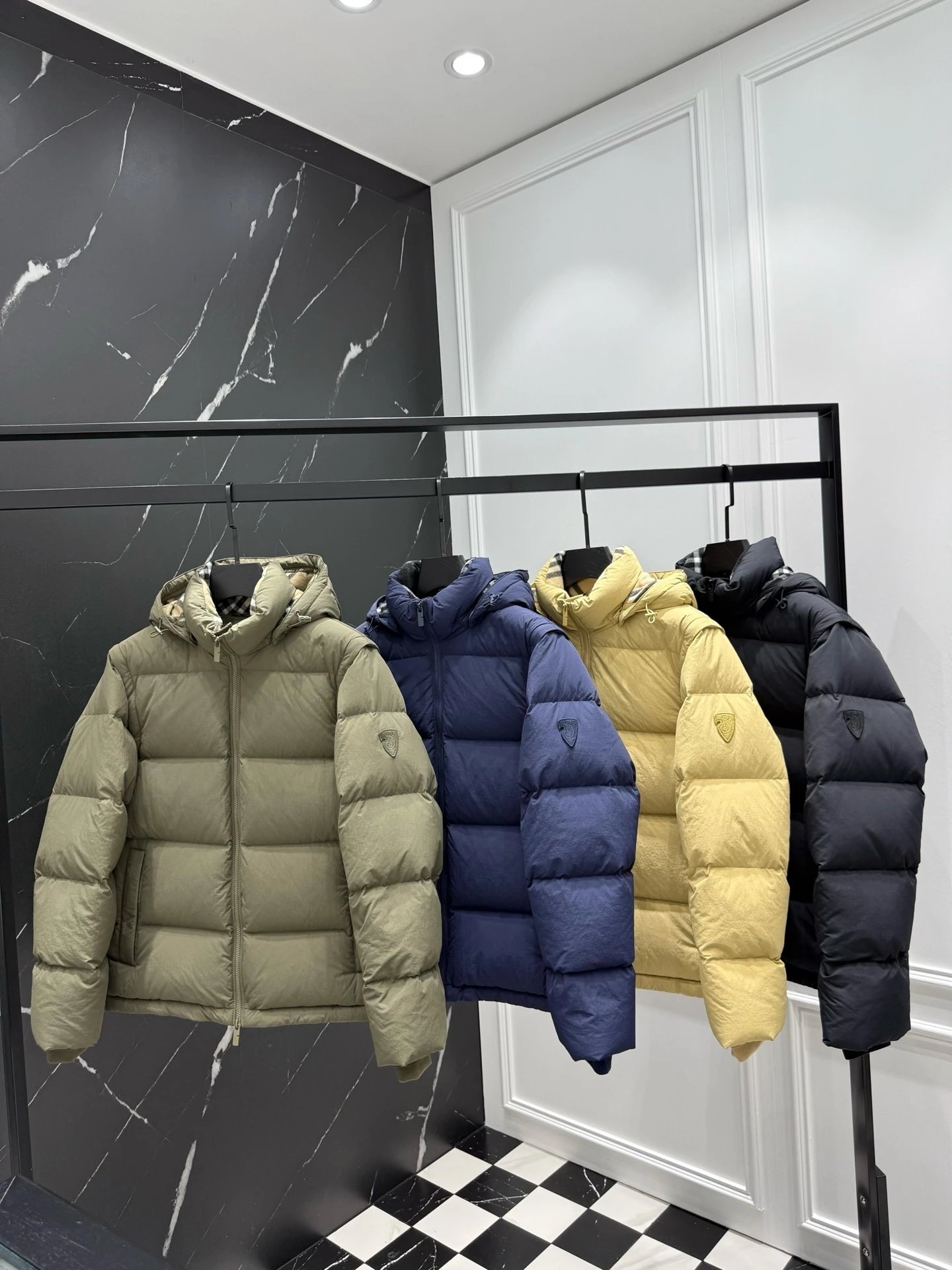 Detachable Sleeve Jacket