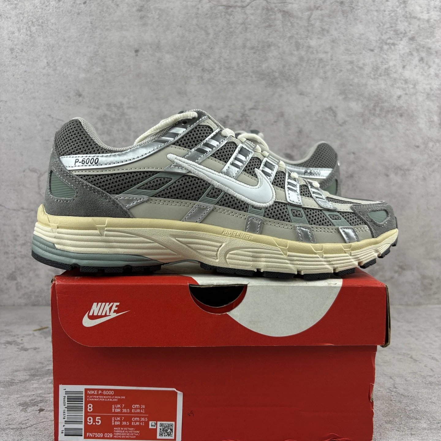P-6000 Silver Green FN7509-029 35.5-47.5