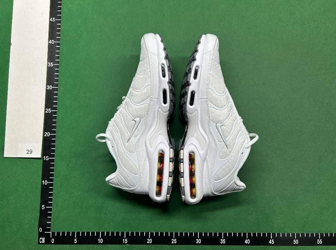 Nike Air Max Plus White Navy Red Sneakers - 9