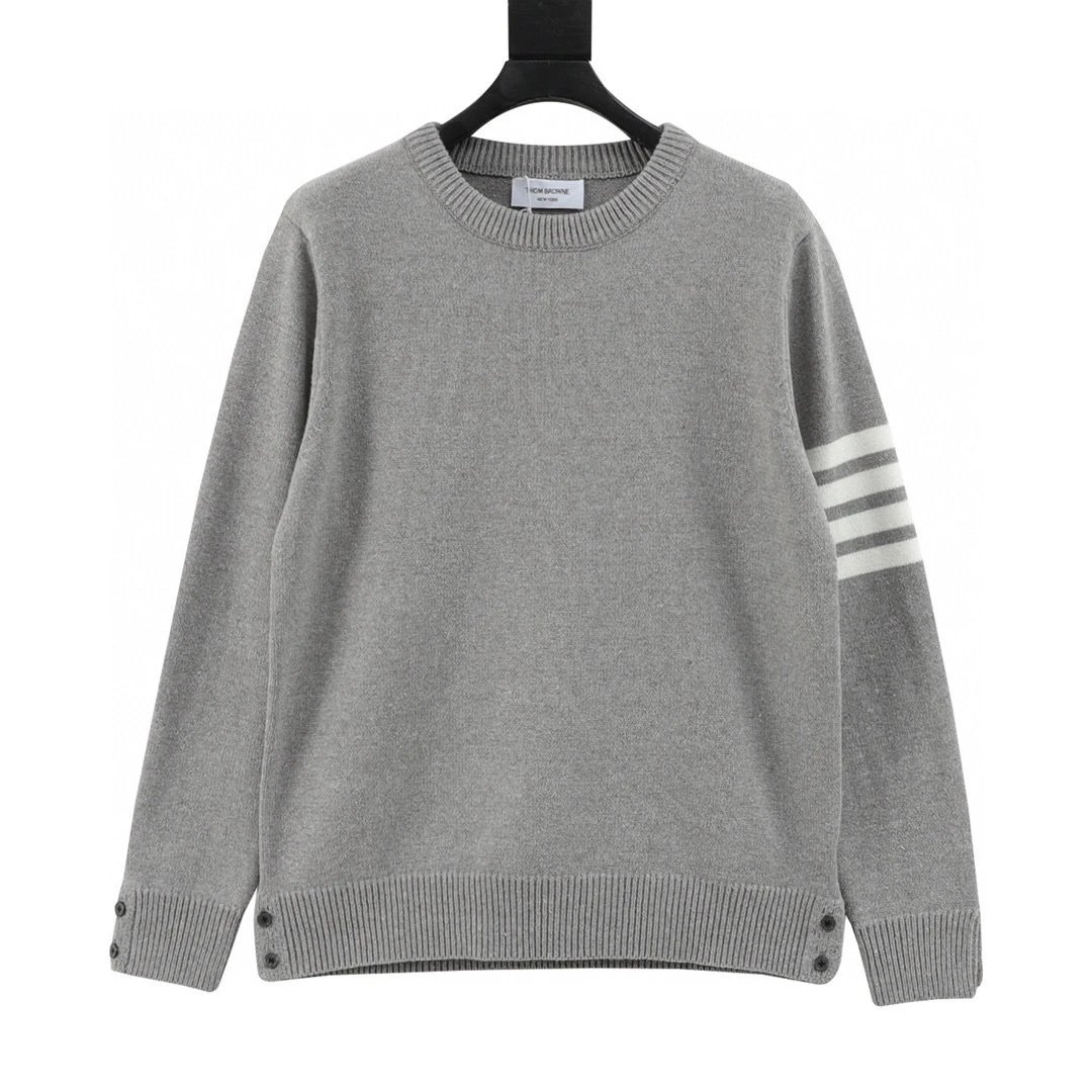 Color woven four bar round neck sweater