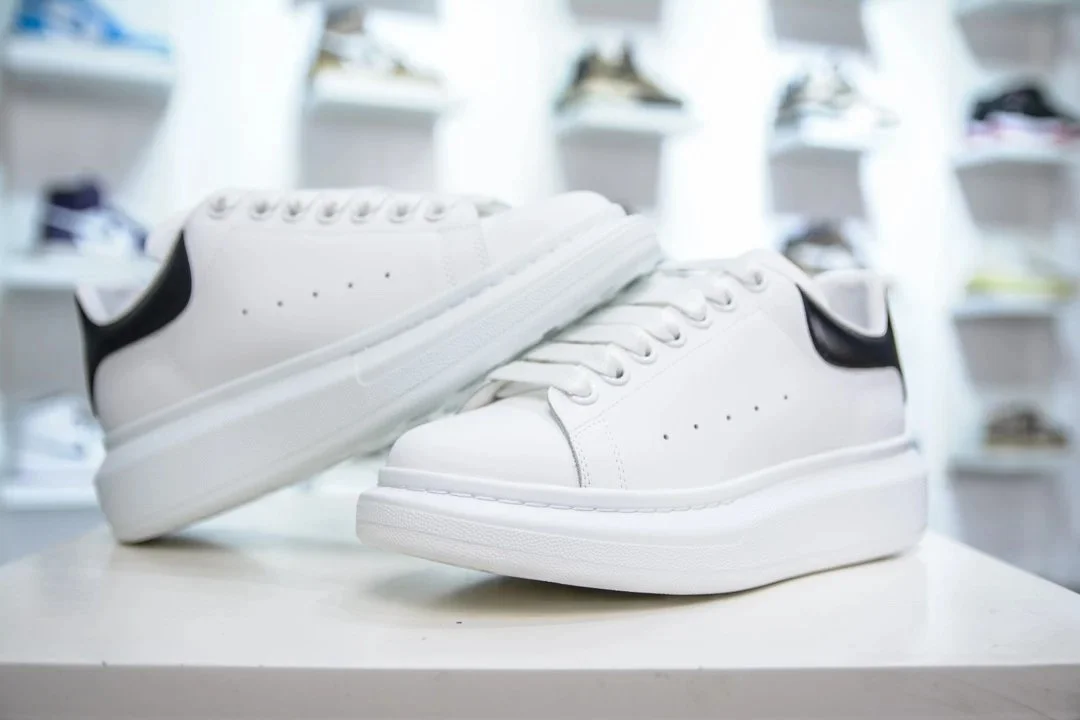 Alexander McQueen 14 Styles